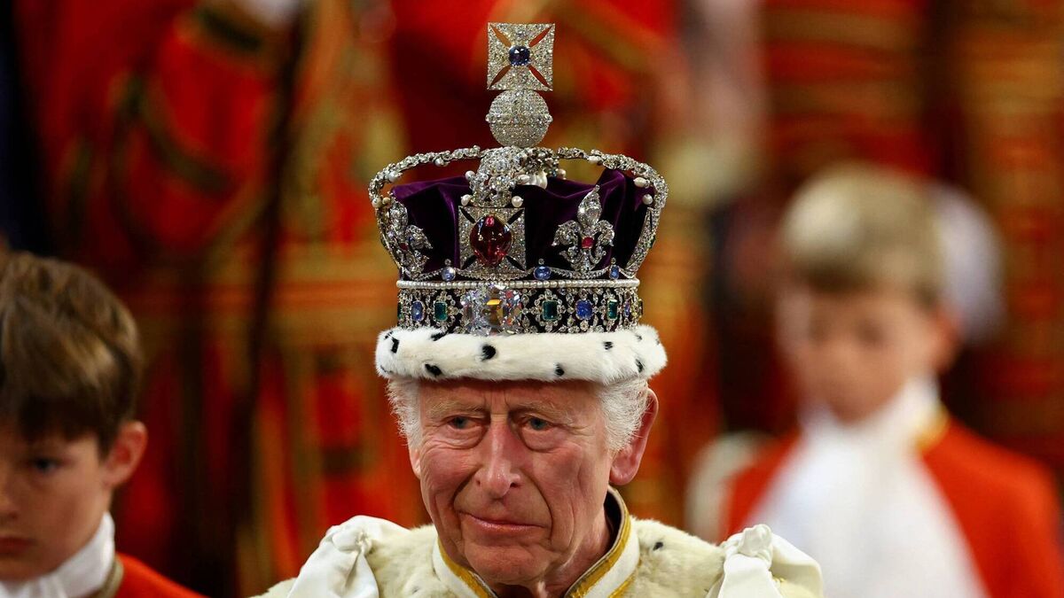 The crown, the thief and the tarnished jewels