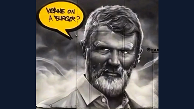 Roy Keane surprises artist as he finishes mural in his honour