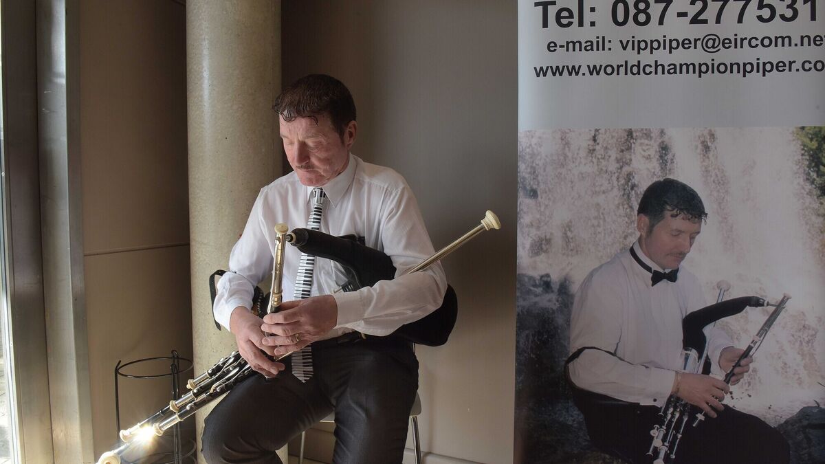 Mayo musician plays at funeral of Irish Olympic great