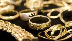 Busy trade at Gold sale in Ballyhaunis as value of the precious metal soars