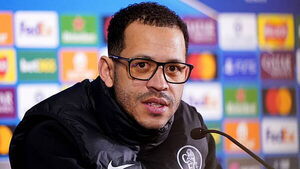 Liam Rosenior says Chelsea yet to decide whether to repeat huddle routine