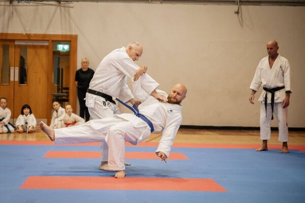 Tyr-Do Karate Club, from Kent in the UK. A visiting Karate Club who provided a self defence demonstration. Overseen by Sensei Tooze of Tyr-Do Karate. This was their first time entering a competition, their first time visiting a Club outside of UK and plan to actively engage and collaborate with Mayo Karate Academy more in the future. Tyr-Do Karate Club, from Kent in the UK. A visiting Karate Club who provided a self defence demonstration. Overseen by Sensei Tooze of Tyr-Do Karate. This was their first time entering a competition, their first time visiting a Club outside of UK and plan to actively engage and collaborate with Mayo Karate Academy more in the future.