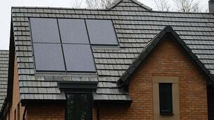 Judge quashes decision to refuse asylum to woman who claims her father wants to kill her