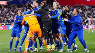 Leinster beat Edinburgh to advance through to Champions Cup quarter-finals