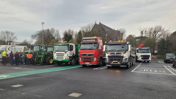 Strong attendance at Mayo fuel protest this morning as further action planned