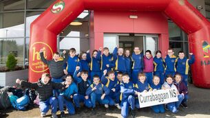 <p>The pupils of Currabaggan NS, Knockmore at Splash and Dash in Lough Lannagh, Castlebar which was held by Mayo Sports Partnership in association with Triathlon Ireland. Picture: Alison Laredo</p>