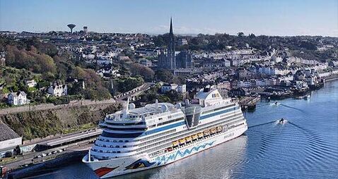 Cork cruise season sets sail as Shannon Airport marks United Airlines milestone