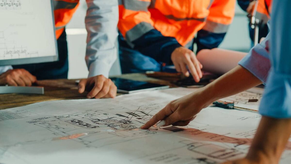 Tendering for redevelopment of major Mayo town building remains 'some months away'