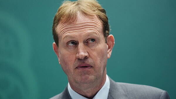 Opposition TDs label Jim O’Callaghan ‘Rambo’ after Defence Forces statement