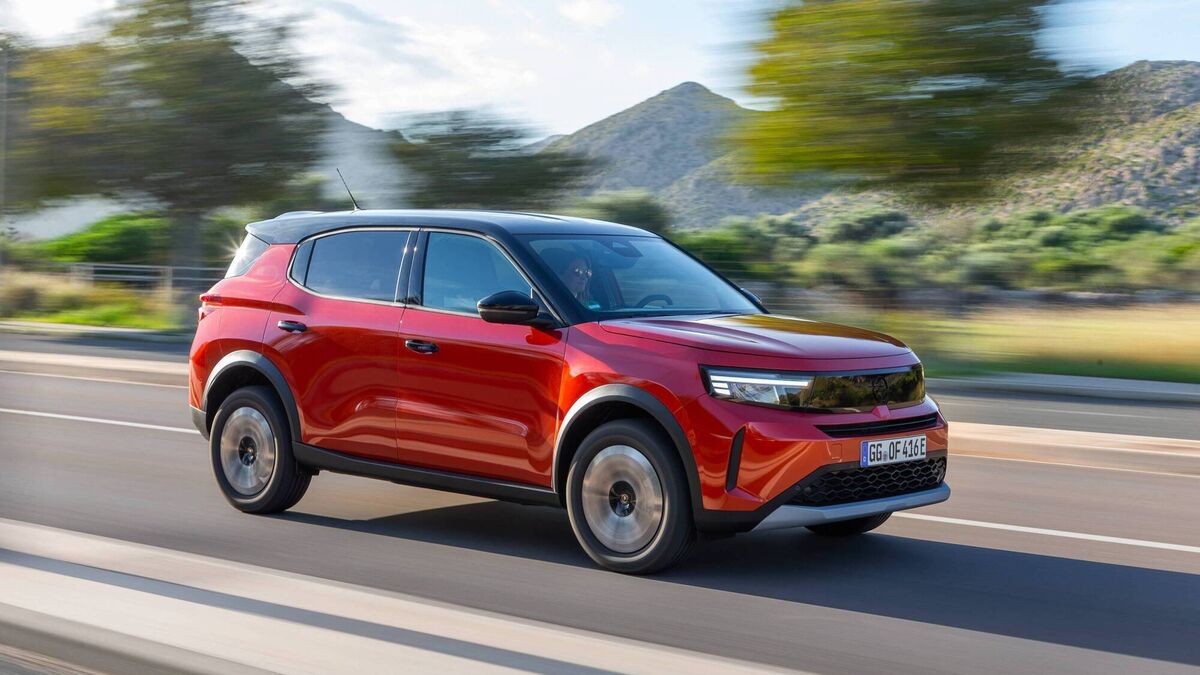 Opel Frontera enters the Top 20 sales charts