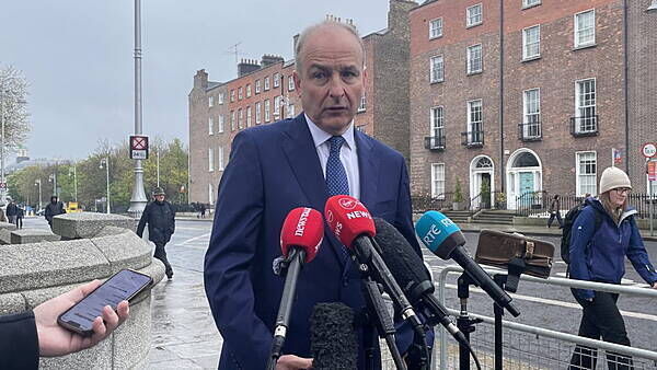 Taoiseach defends his leadership after criticism from party over fuel protests