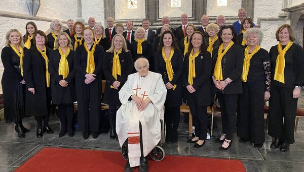 The Ballintubber Abbey choir pictured on Easter Sunday morning in Ballintubber Abbey with Fr Frank Fahey and Fr Michael Farragher. 