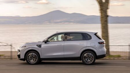 Leapmotor launches new B10 Hybrid EV