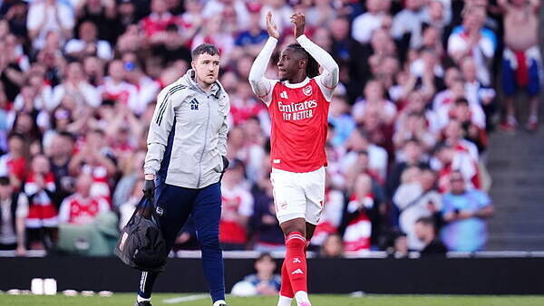 Arsenal hit the front again in the title race after win over Newcastle