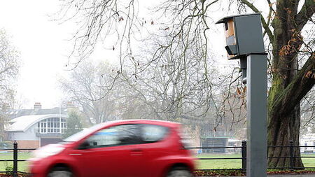 More than 200 drivers caught without seatbelt or holding mobile phones