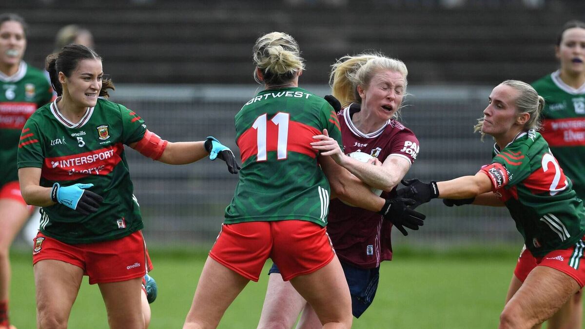 Green and Red push champs all the way in Carrick