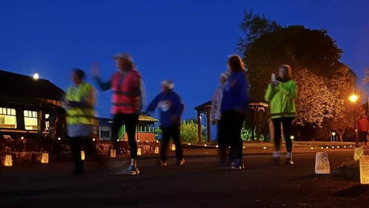 Hundreds take part in Mayo 'Darkness into Light' event