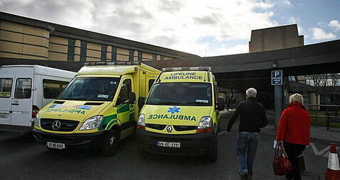 Minister urged to engage with striking paramedics