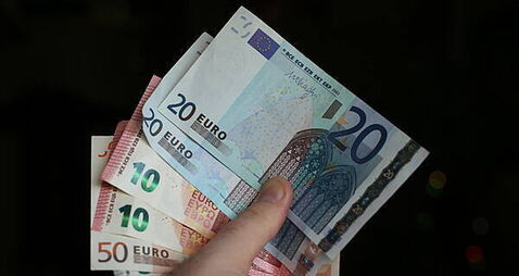 Accountant used bank card stolen from elderly patient to withdraw €8,000 from banks across Ireland