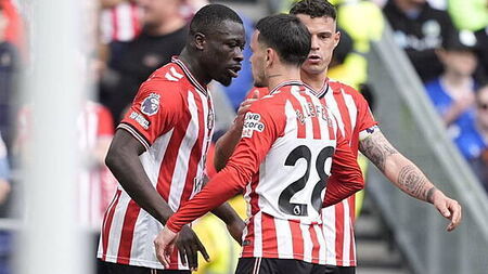 Sunderland comeback keeps European hopes alive at Everton’s expense