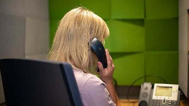 Samaritans answered almost 1,000 calls a day last year