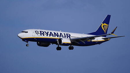 Ryanair pays off final bond of €1.2bn to leave it debt-free