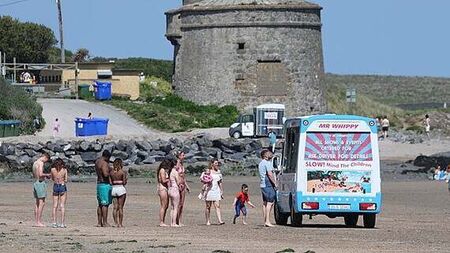 Heatwave to end as Bank Holiday weekend brings cooler, unsettled weather