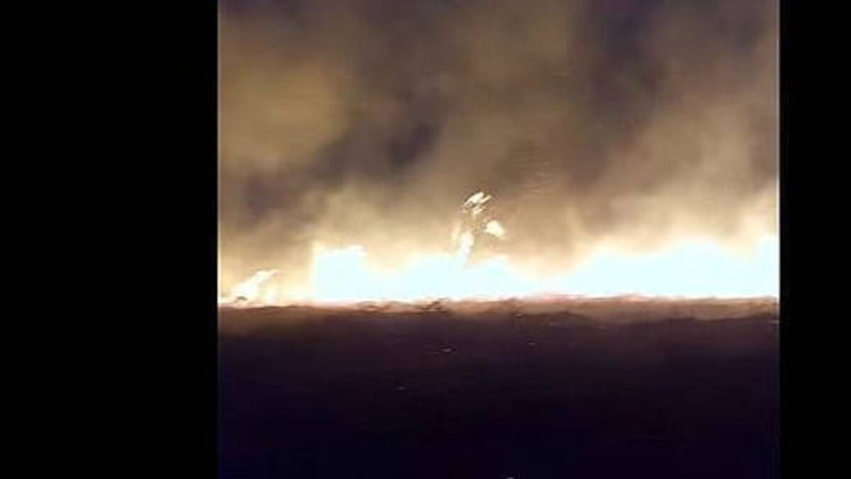 Dublin Fire Brigade fighting gorse fire in the Dublin Mountains