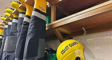 Man dies after fall from seawall in Co Galway