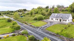 <p>
<span class="contextmenu emphasis">CUILLONAUGHTON, CALLOW, FOXFORD, MAYO</span>
</p> <p>
<span class="contextmenu emphasis">CUILLONAUGHTON, CALLOW, FOXFORD, MAYO</span>
</p>