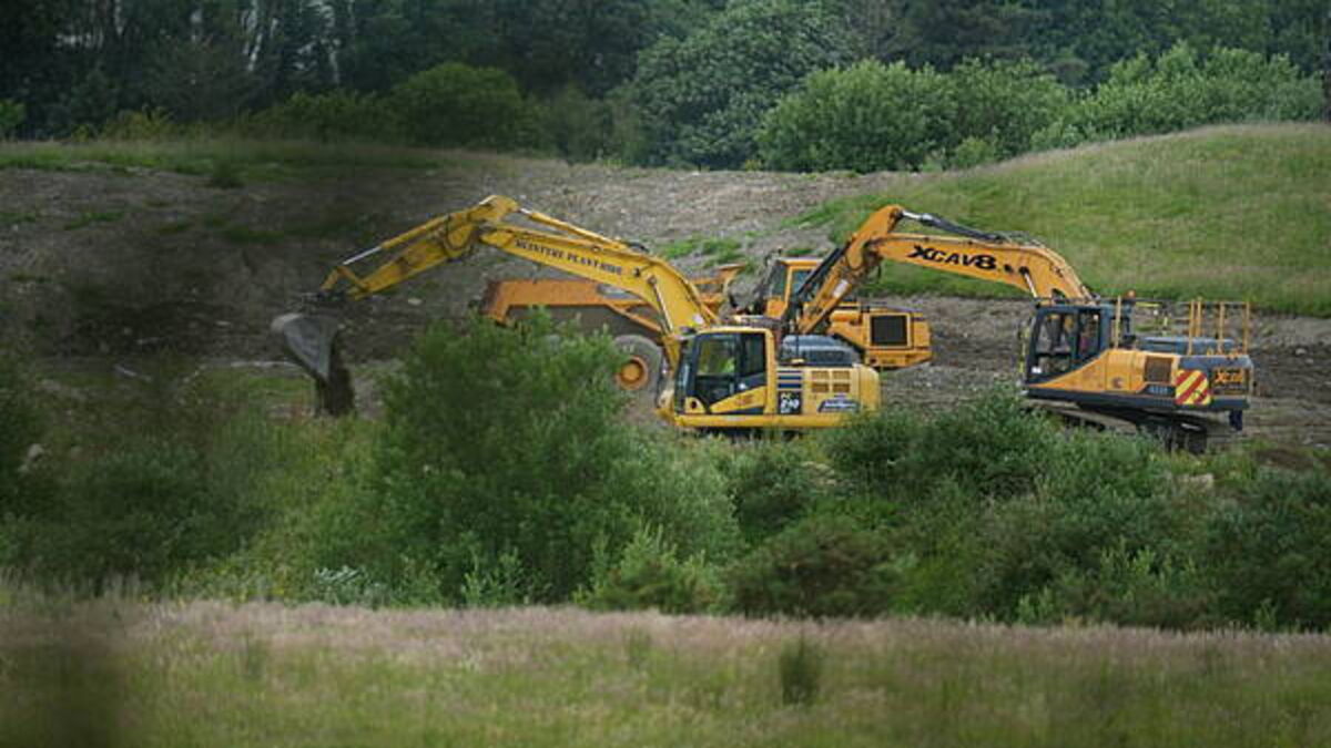 Heavy machinery used in search over Jo Jo Dullard and Deirdre Jacob murders