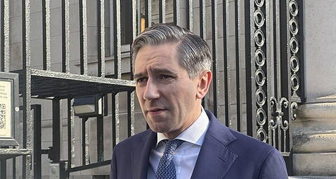 Action taken to stop hospital consultant ‘nixers’ immediately – Tánaiste