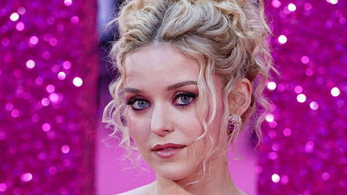 Lexi Minetree reveals how Reese Witherspoon ‘checked in’ during Elle filming