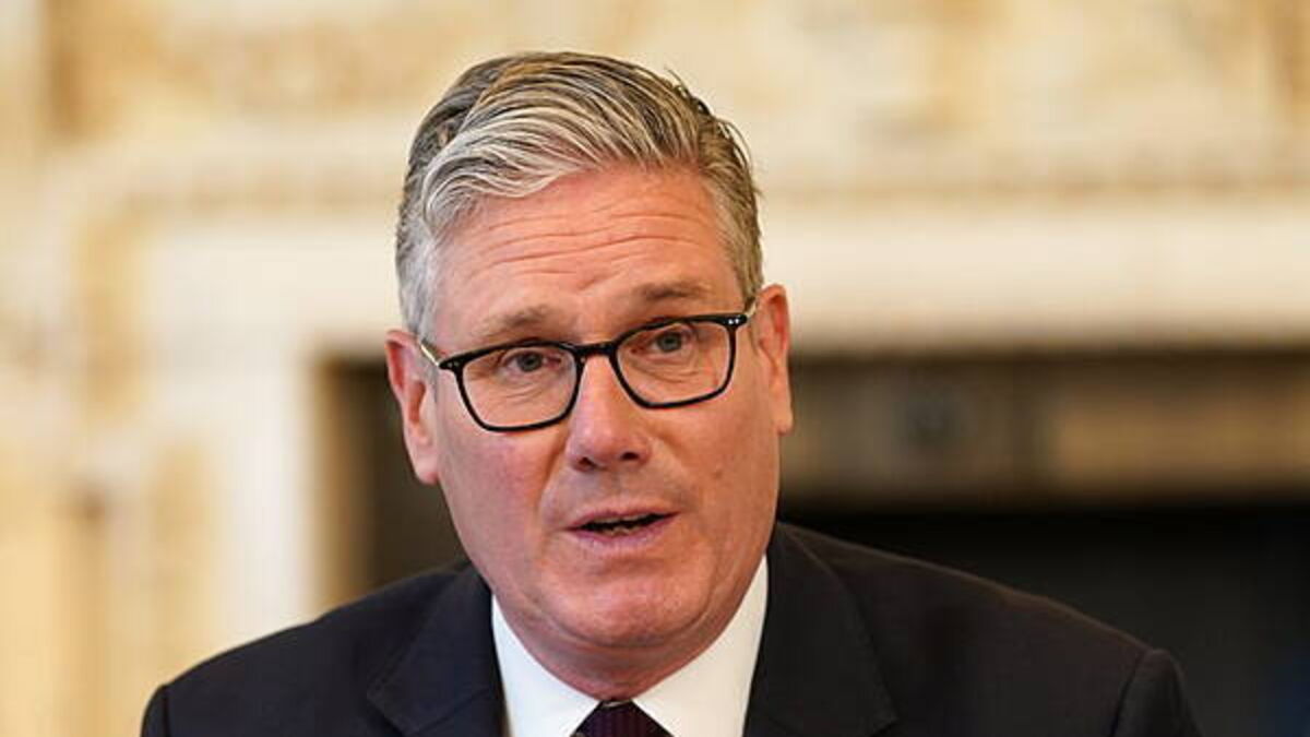 Starmer salutes ‘extraordinary courage’ of Jeffrey Donaldson victims