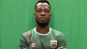 <p>New Mayo FC signing Noe Baba</p> <p>New Mayo FC signing Noe Baba</p>