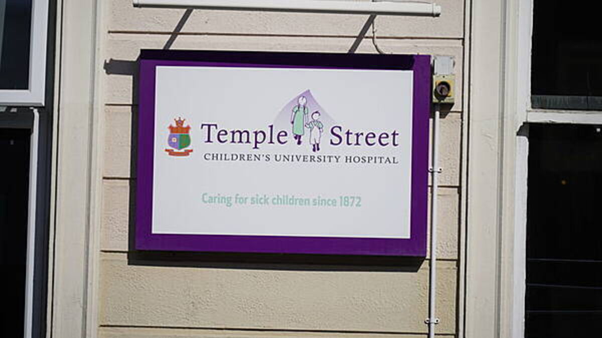 Girl (11) who sued after unapproved spring implanted during spinal surgery settles action for €950k