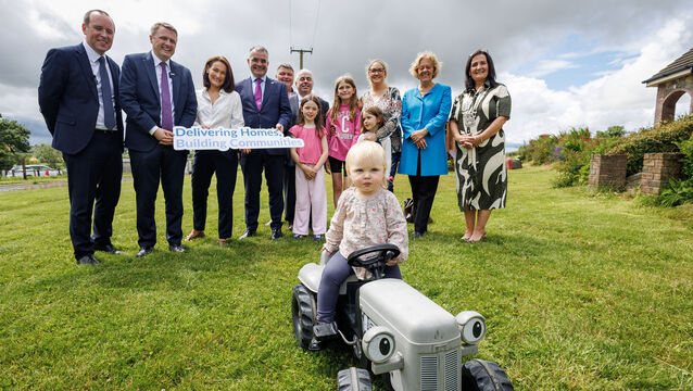 <p>Minister James Browne announces an ‘end to the Eircode lottery’ with new national guidelines for rural and Gaeltacht housing. Also included are Minister of State John Cummins, Minister Dara Calleary, Minister of State ‘Boxer’ Moran and Caoimhe, aged 18 months, from the Sweeney family at their family home in Ardee in Co Louth.	Picture: Marc O'Sullivan</p>