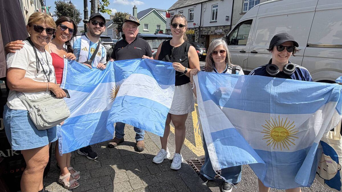 Foxford goes blue and white ahead of Argentina's World Cup Final