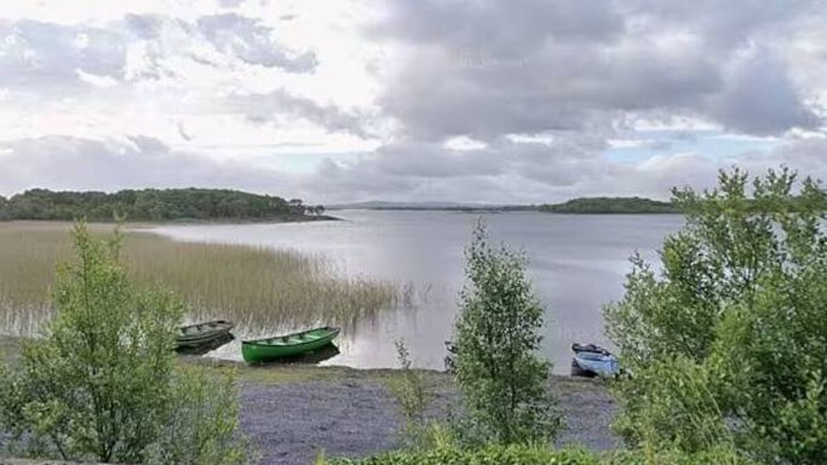 ‘Buck naked’ man spotted watching families through binoculars at Mayo bathing spot