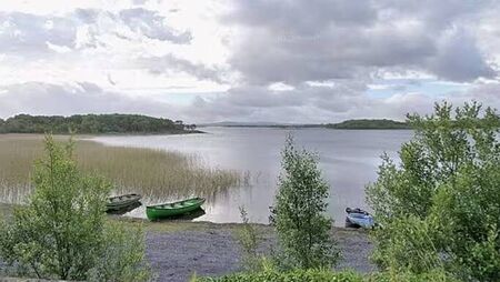 ‘Buck naked’ man spotted watching families through binoculars at Mayo bathing spot