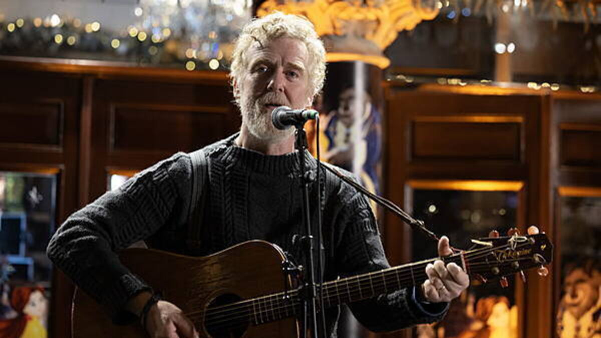 Oscar-winning musician and actor Glen Hansard dies in motorcycle crash