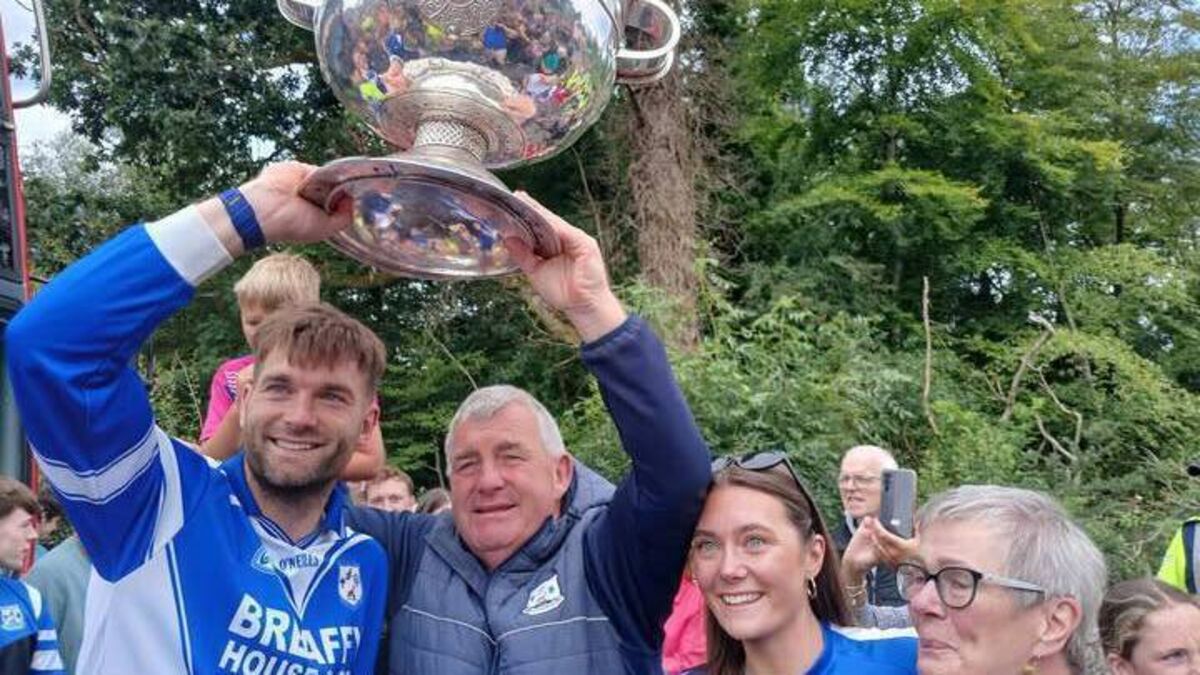 Huge crowds see changes to Mayo team’s Open Top Bus Tour schedule