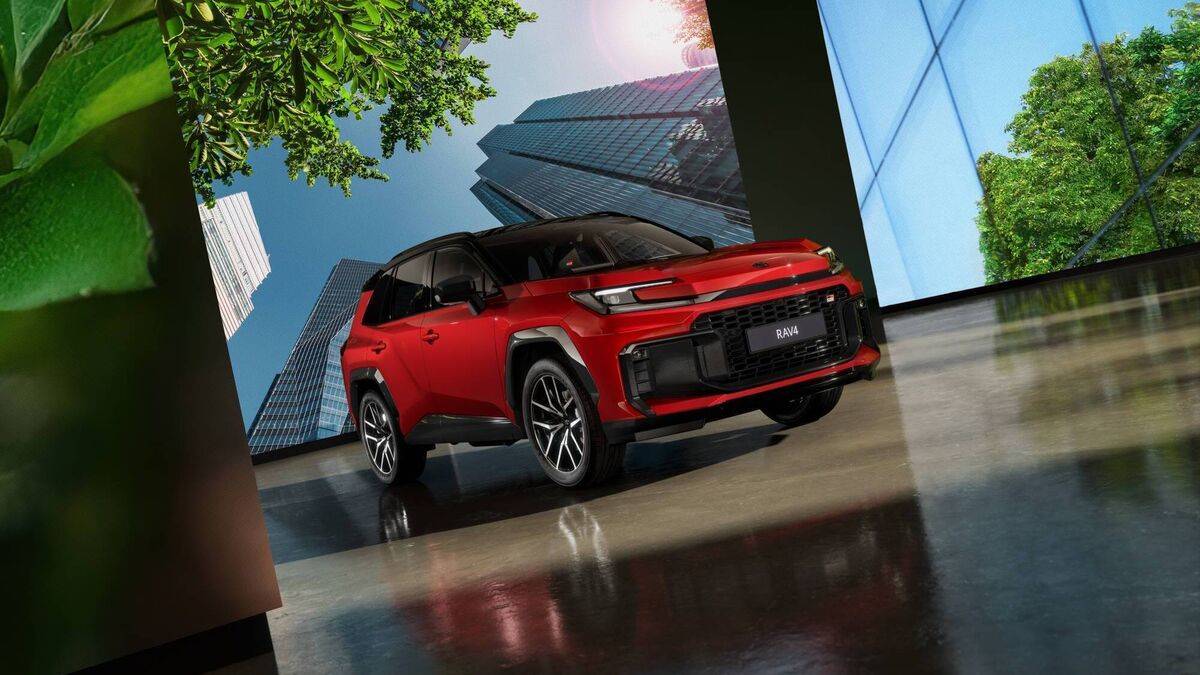 Toyota welcomes new RAV4 Plug-in Hybrid