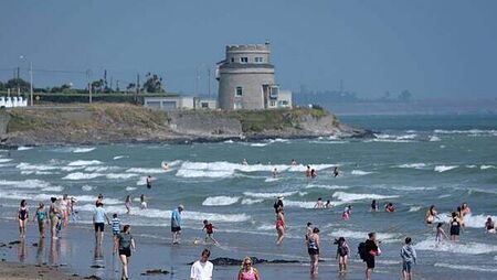 Status yellow heat warning for Leinster and Tipperary