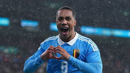 Third time’s the charm as Tielemans makes long-awaited Man Utd move
