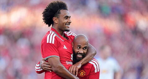 Manchester United beat Leeds on penalties after pre-season draw in Dublin
