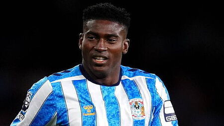 Taiwo Awoniyi off mark as Coventry overcome Plymouth in Carabao Cup
