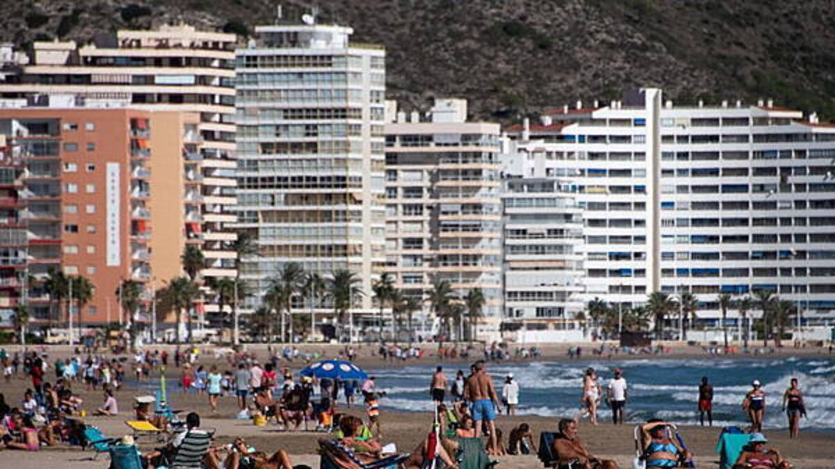 Bodies of Irishwoman and husband left undiscovered for 12 hours in Spanish resort