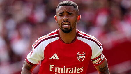 Arsenal forward Gabriel Jesus close to Barcelona move