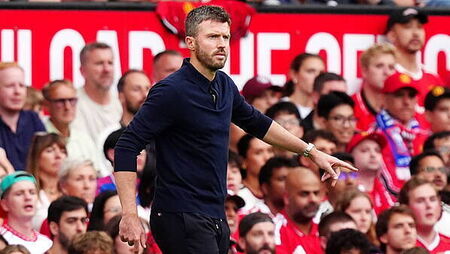 Michael Carrick says Man Utd will ‘wait and see’ as transfer deadline looms